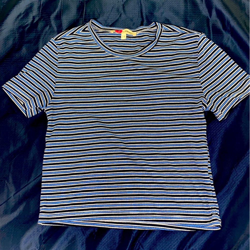 Blue and white t-shirt. Size:EU L
